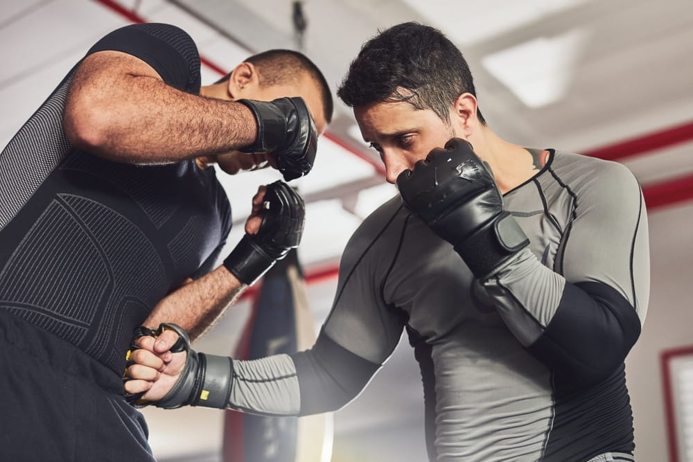 Les sports de combat complémentaires à la boxe : élargir ses compétences et booster sa progression
